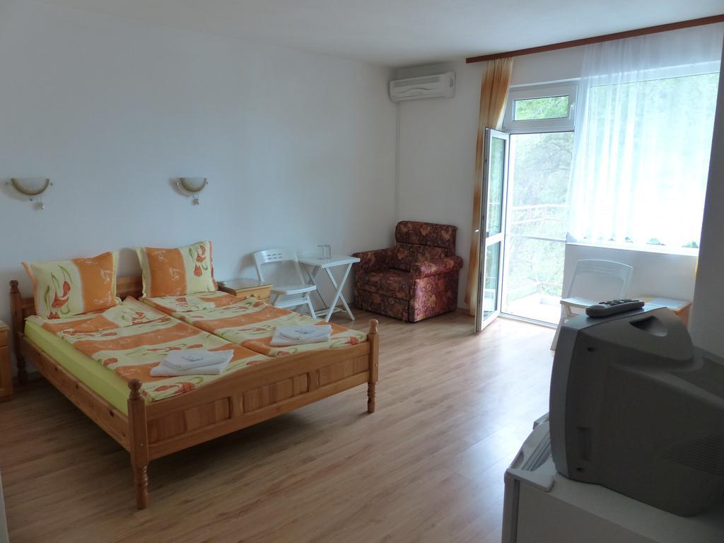 Sunhouse Rooms 茨雷沃 外观 照片