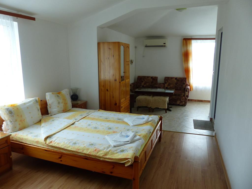 Sunhouse Rooms 茨雷沃 外观 照片
