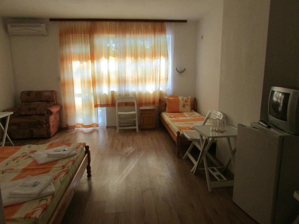 Sunhouse Rooms 茨雷沃 外观 照片